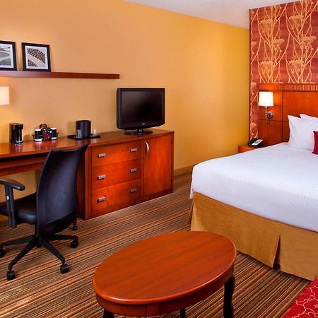 Hotel Courtyard By Marriott Baton Rouge Acadian Centre/Lsu Area Esterno foto