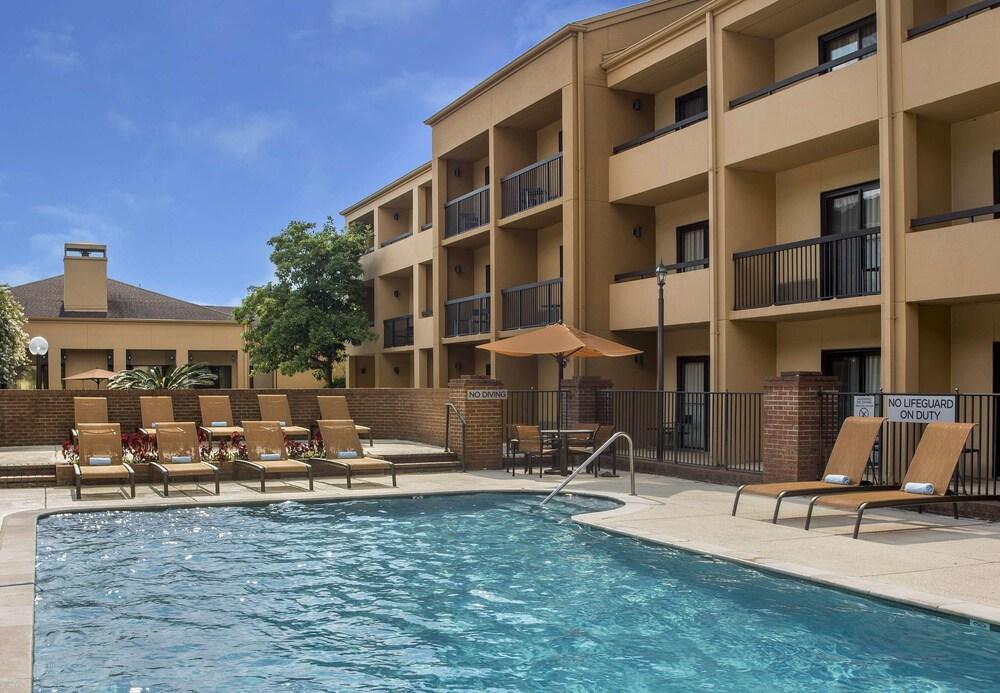 Hotel Courtyard By Marriott Baton Rouge Acadian Centre/Lsu Area Esterno foto