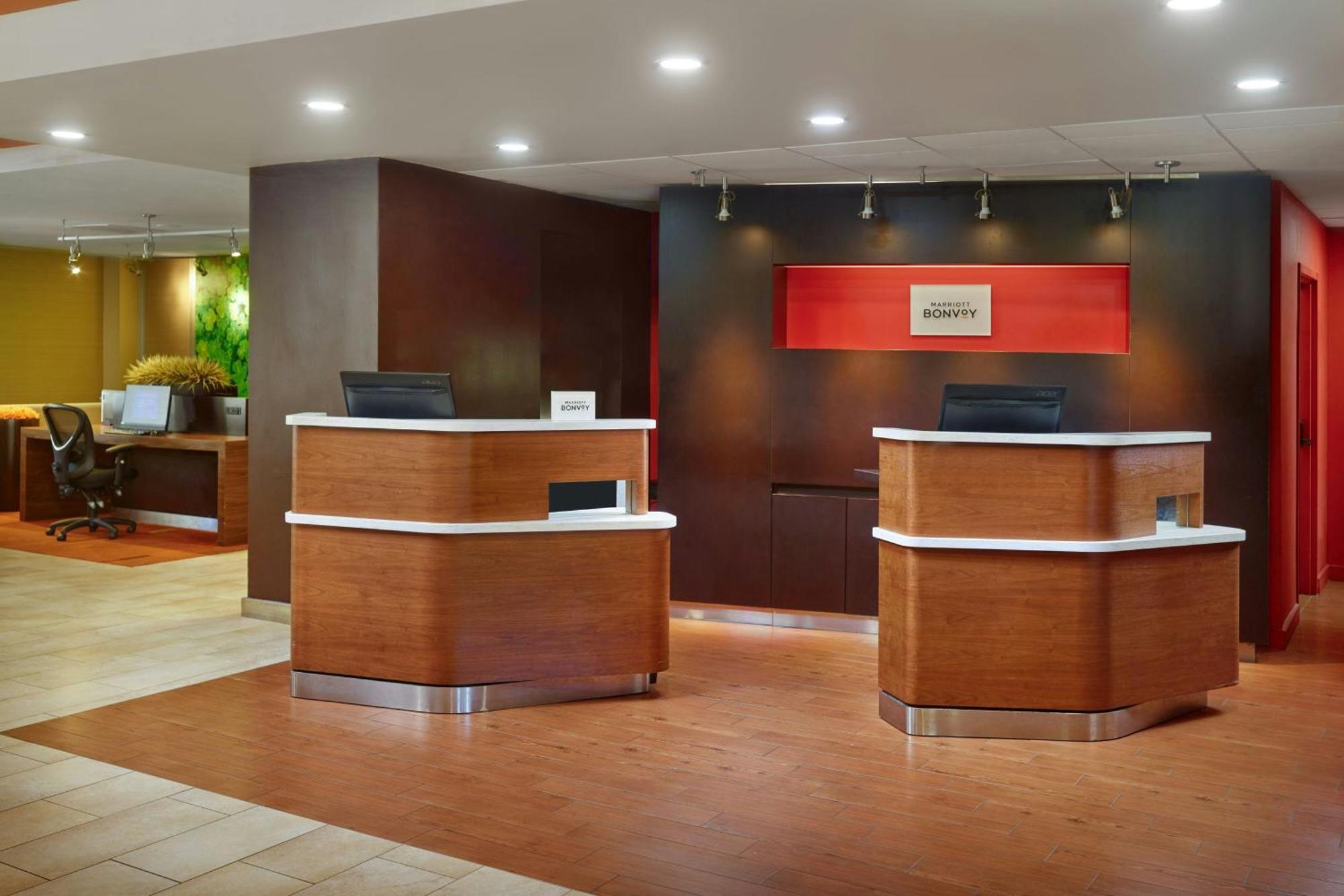 Hotel Courtyard By Marriott Baton Rouge Acadian Centre/Lsu Area Esterno foto