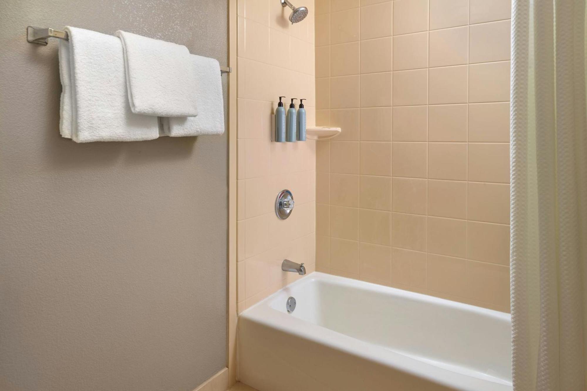 Hotel Courtyard By Marriott Baton Rouge Acadian Centre/Lsu Area Esterno foto