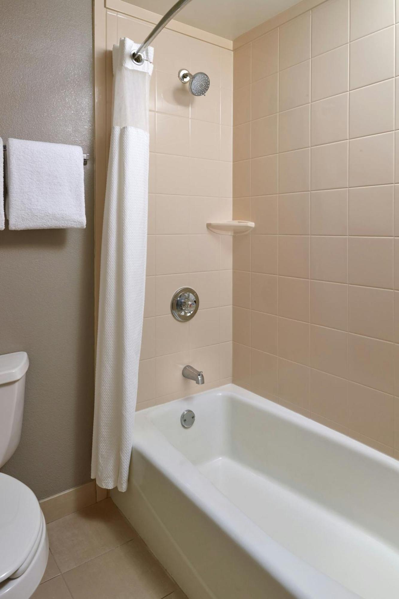 Hotel Courtyard By Marriott Baton Rouge Acadian Centre/Lsu Area Esterno foto