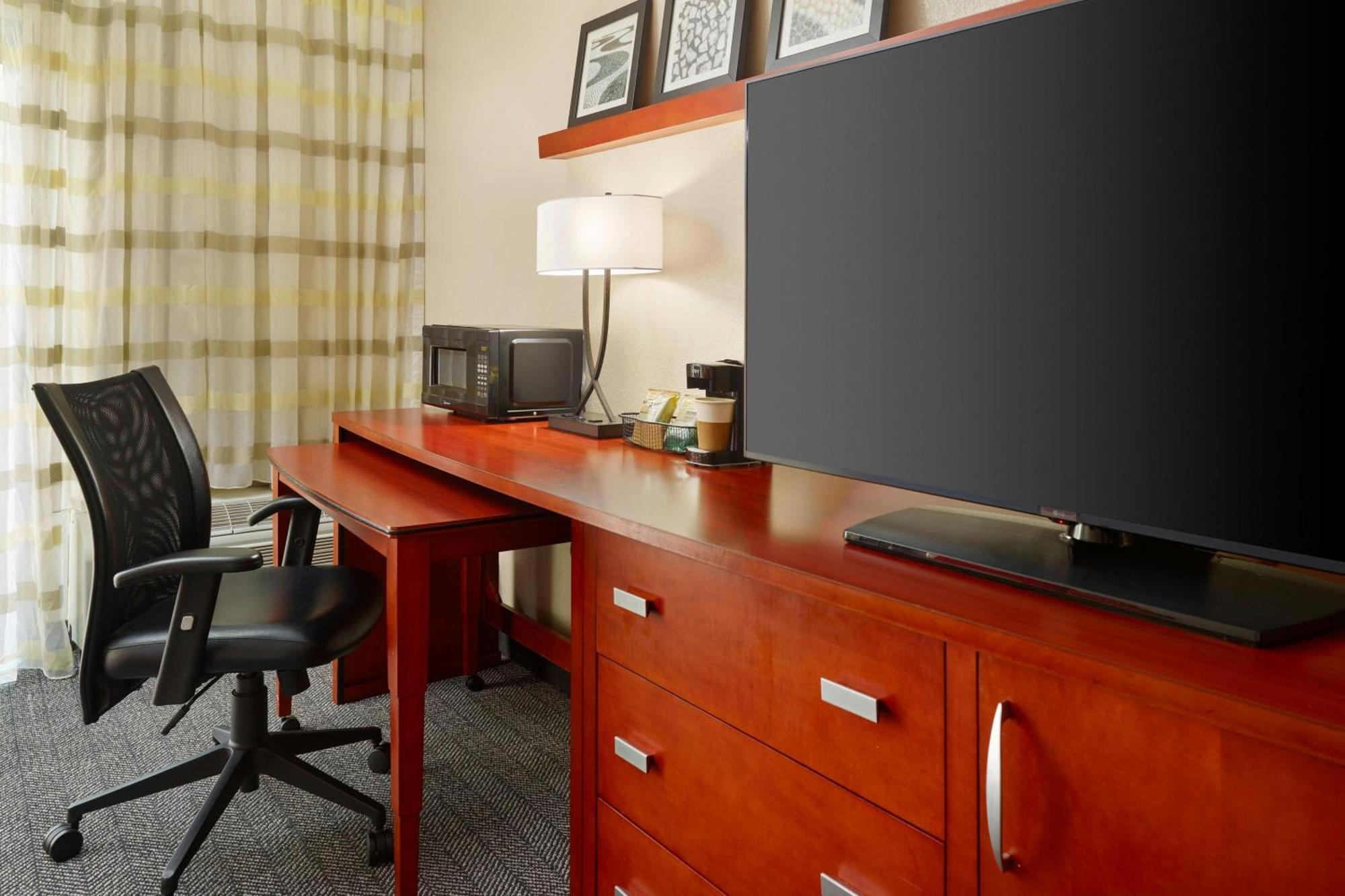 Hotel Courtyard By Marriott Baton Rouge Acadian Centre/Lsu Area Esterno foto
